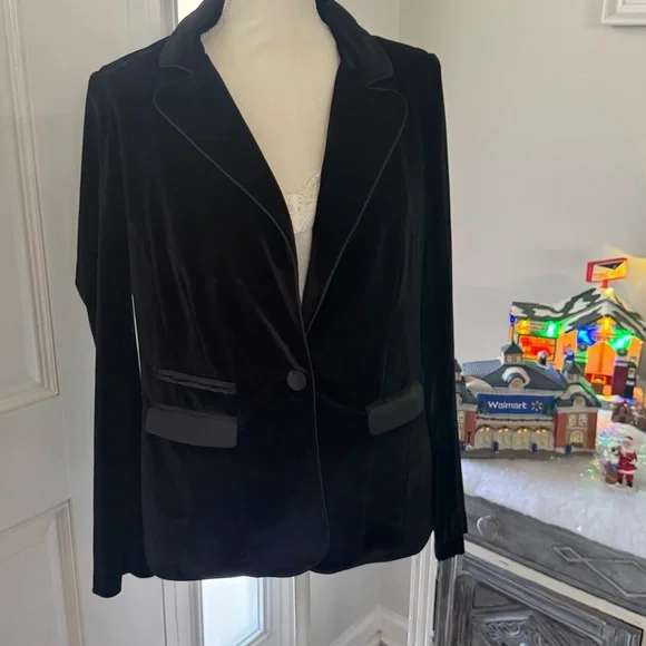 Fate Black Velvet Women's Blazer size large - Picture 2 of 13